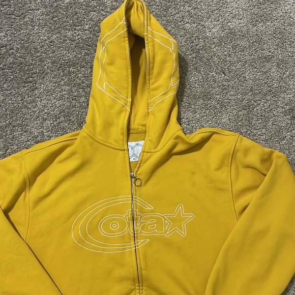 On The Arm Full Zip Yellow Hoodie Size Medium - Picture 3 of 3